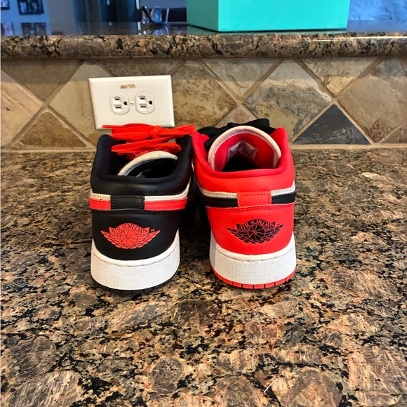 Kids' Nike Orange and Black Nike Dunks - Picture 3 of 3